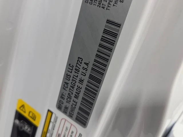 New 2026 Bright White Clear-Coat Exterior Paint Jeep Sport image 17