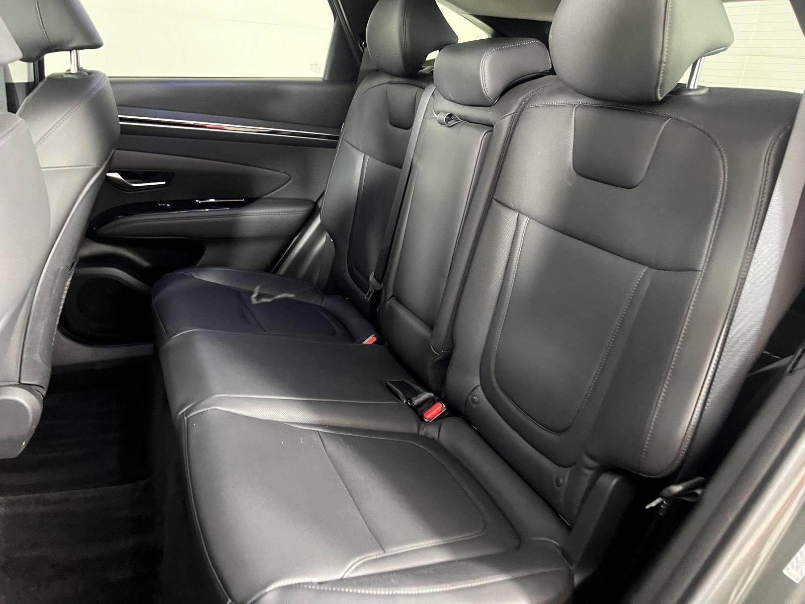 Used 2024 Amazon Gray Hyundai SEL Convenience image 6