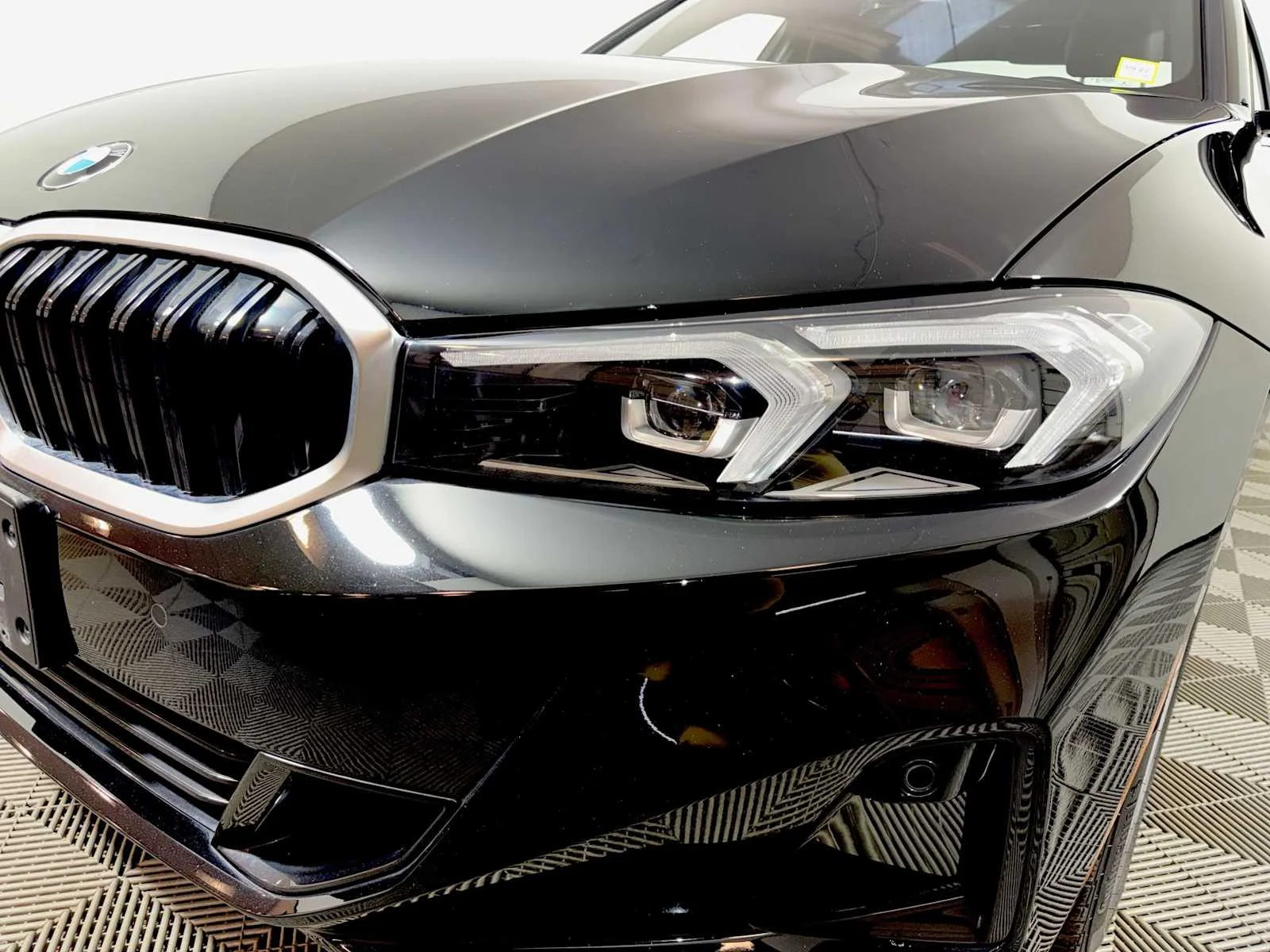 2024 BMW 3 Series 330i - Photo 26