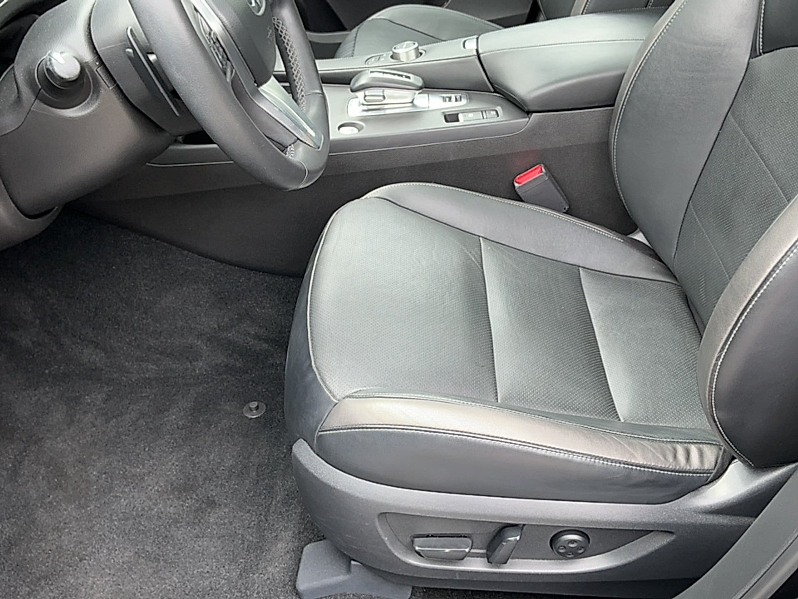 Used 2023 Black Obsidian INFINITI LUXE image 14