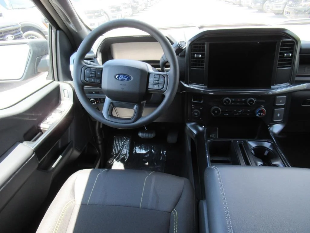 2025 Ford F-150 STX - Photo 13