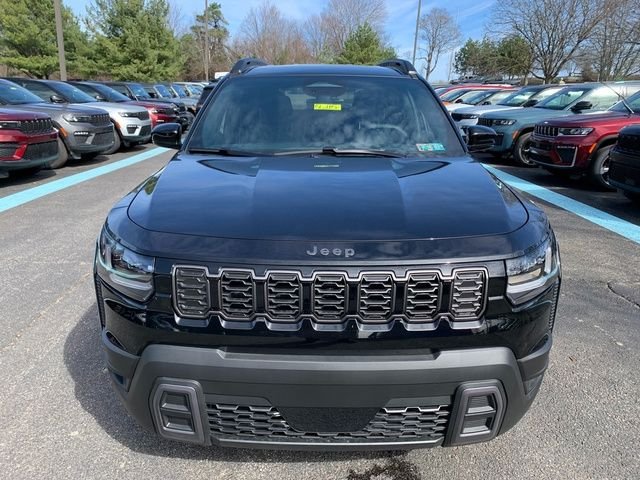 New 2026 Diamond Black Crystal Pearl-Coat Exterior Paint Jeep Laredo image 9