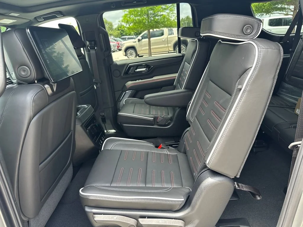 New 2026 Sterling Metallic GMC AT4 Ultimate image 38