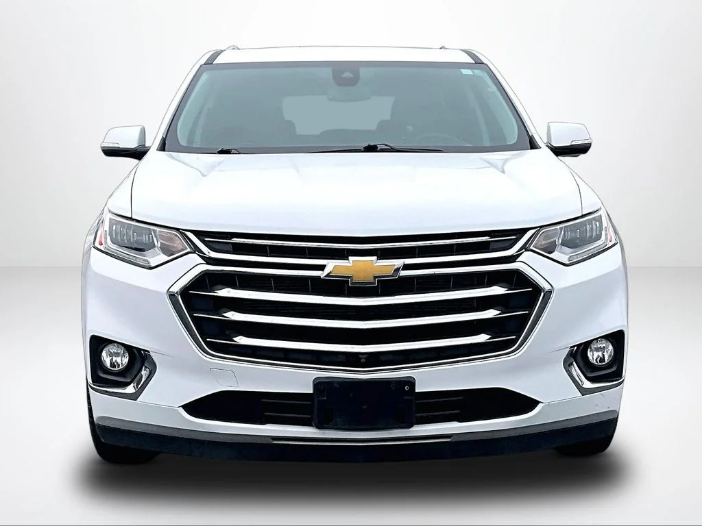 Used 2021 White Chevrolet High Country image 3