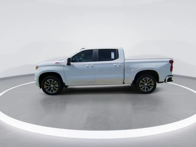 Used 2023 White Chevrolet RST image 5