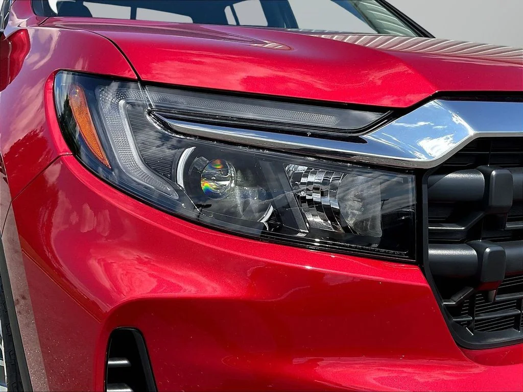 New 2026 Radiant Red Metallic II Honda RTL image 24