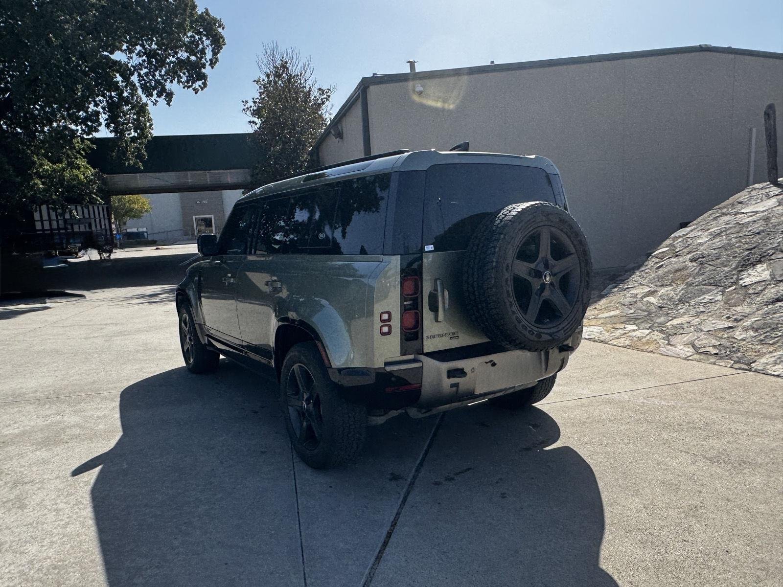 Used 2021 Pangea Green Land Rover X-Dynamic HSE image 5