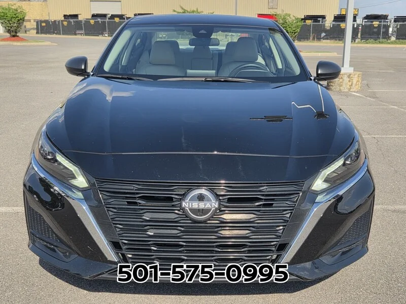 Used 2025 Super Black NISSAN SV FWD image 6