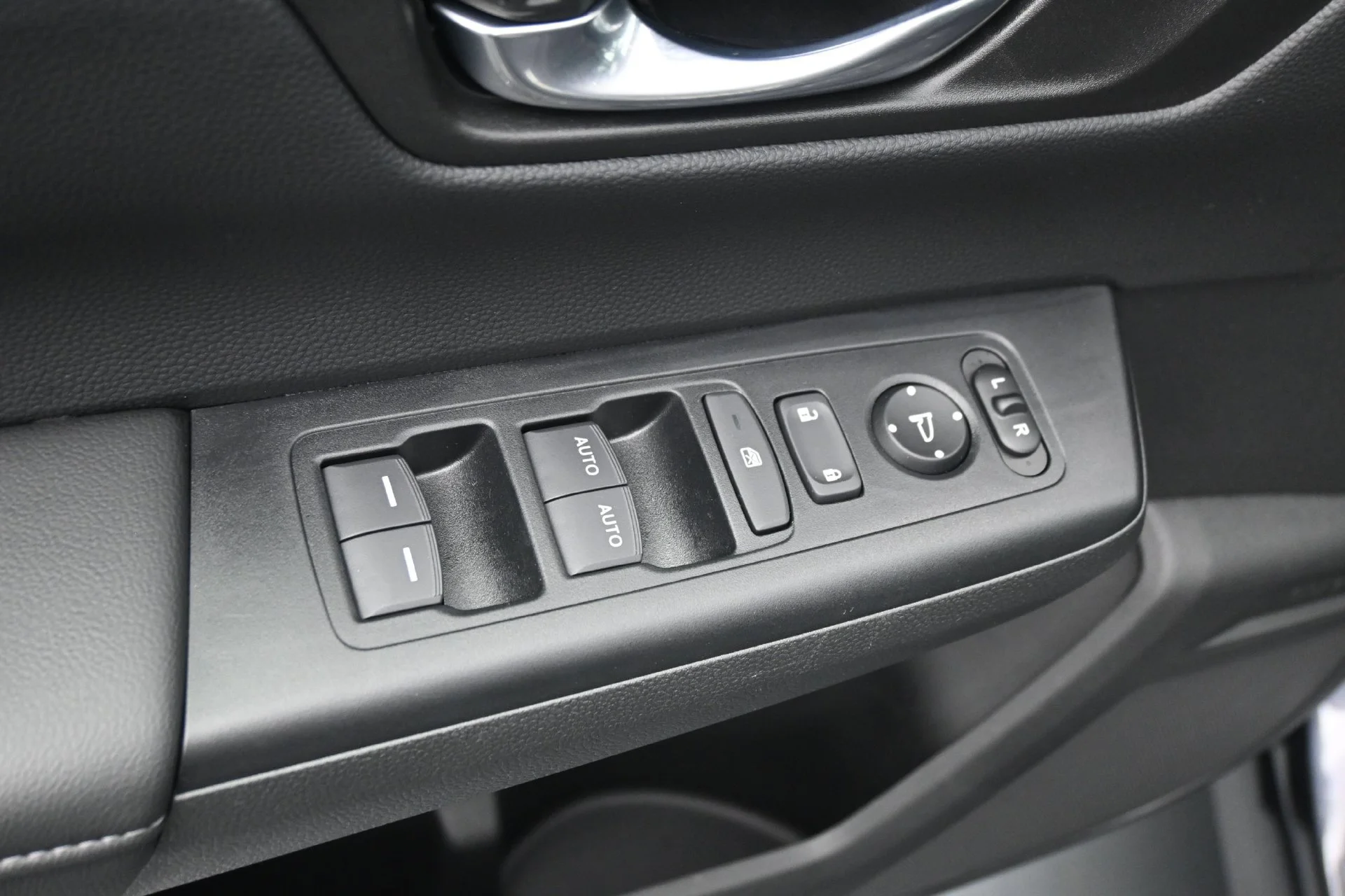 Used 2026 Gray Honda EX AWD image 21