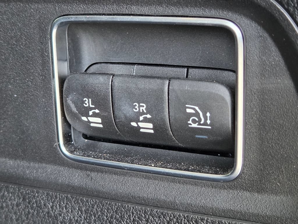 2023 Mercedes-Benz GLS GLS450 - Photo 32
