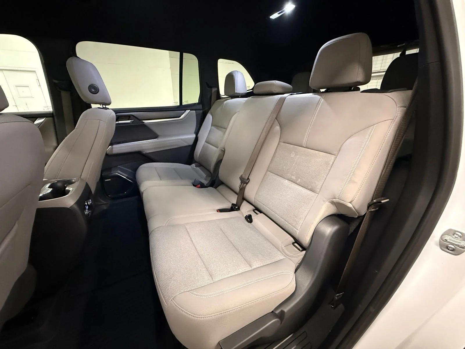 Used 2025 White GMC Elevation image 23