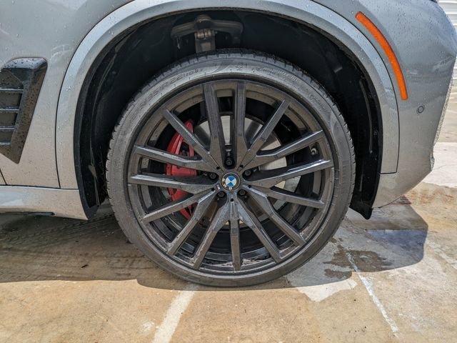 Used 2024 Skyscraper Grey Metallic BMW sDrive40i image 11