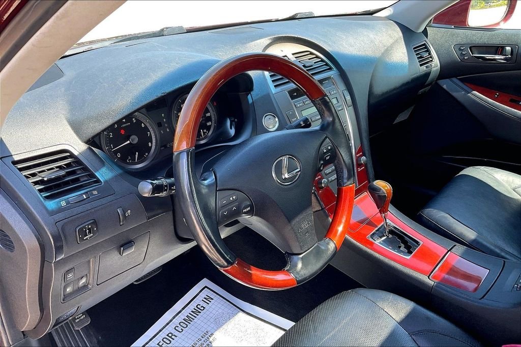 Used 2007 Red Lexus 350 image 14