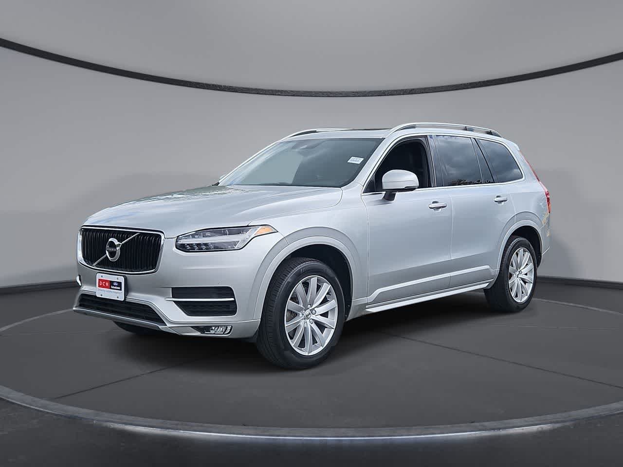 2018 Volvo XC90 T6 AWD Momentum's photo