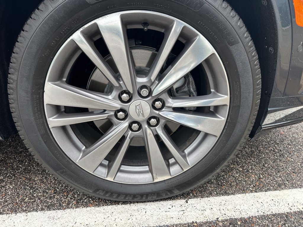 Used 2020 Gray Cadillac Premium Luxury image 5