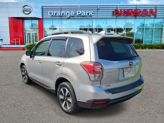 Used 2018 Silver Subaru 2.5i Limited image 3