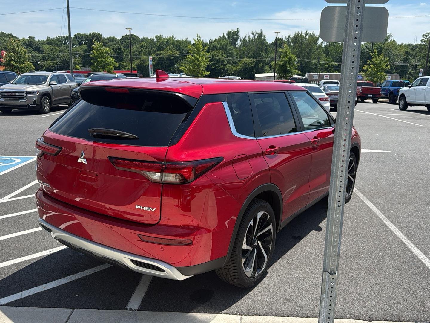 Used 2024 Red Diamond Mitsubishi SE image 6