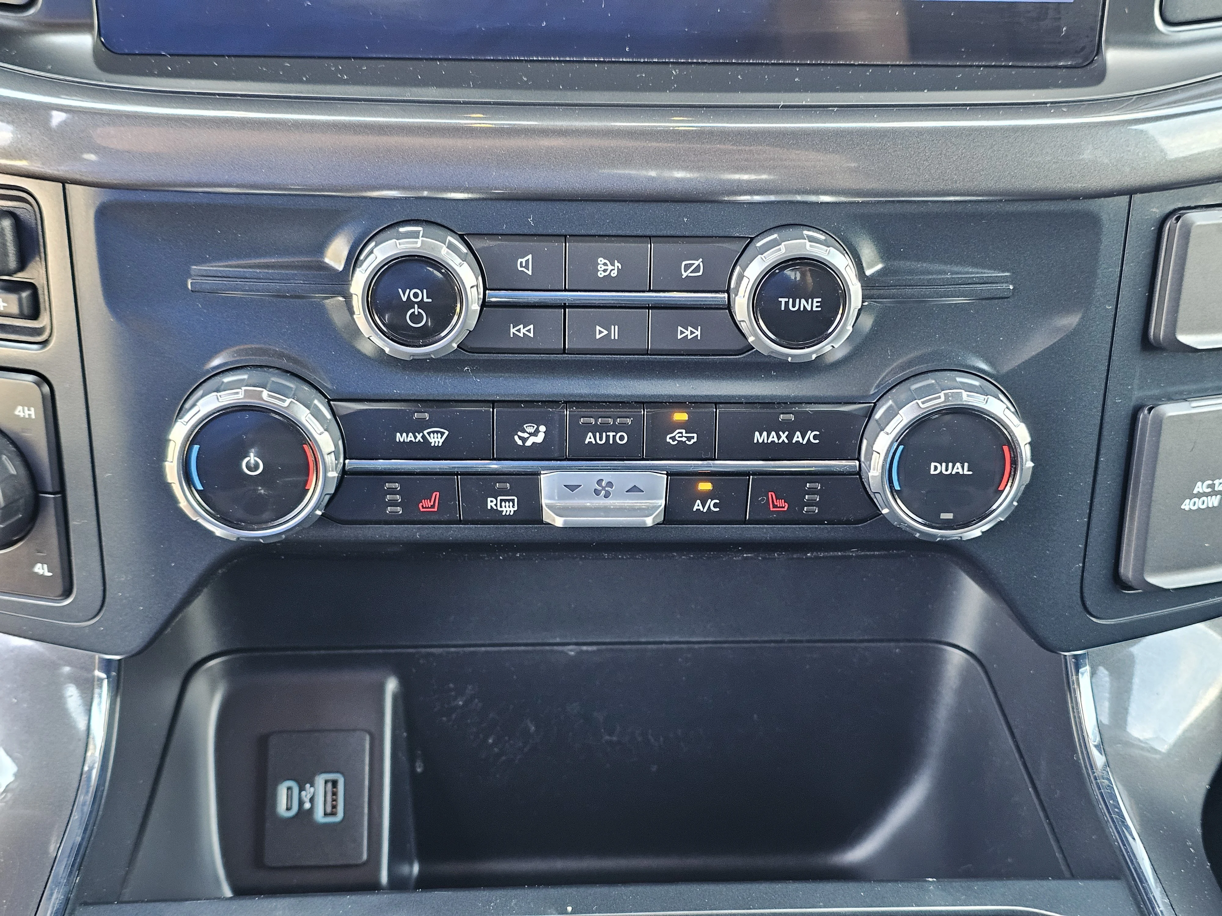 Used 2023 Iconic Silver Metallic Ford XLT image 29