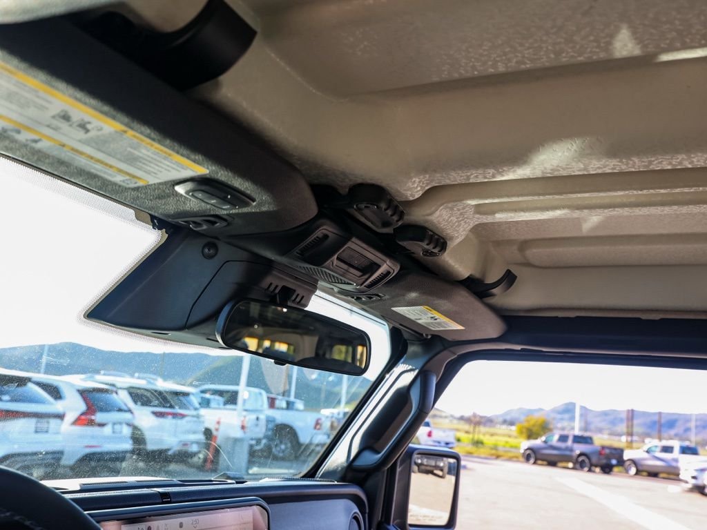 New 2026 Granite Crystal Metallic Clear-Coat Exterior Paint Jeep Willys image 11