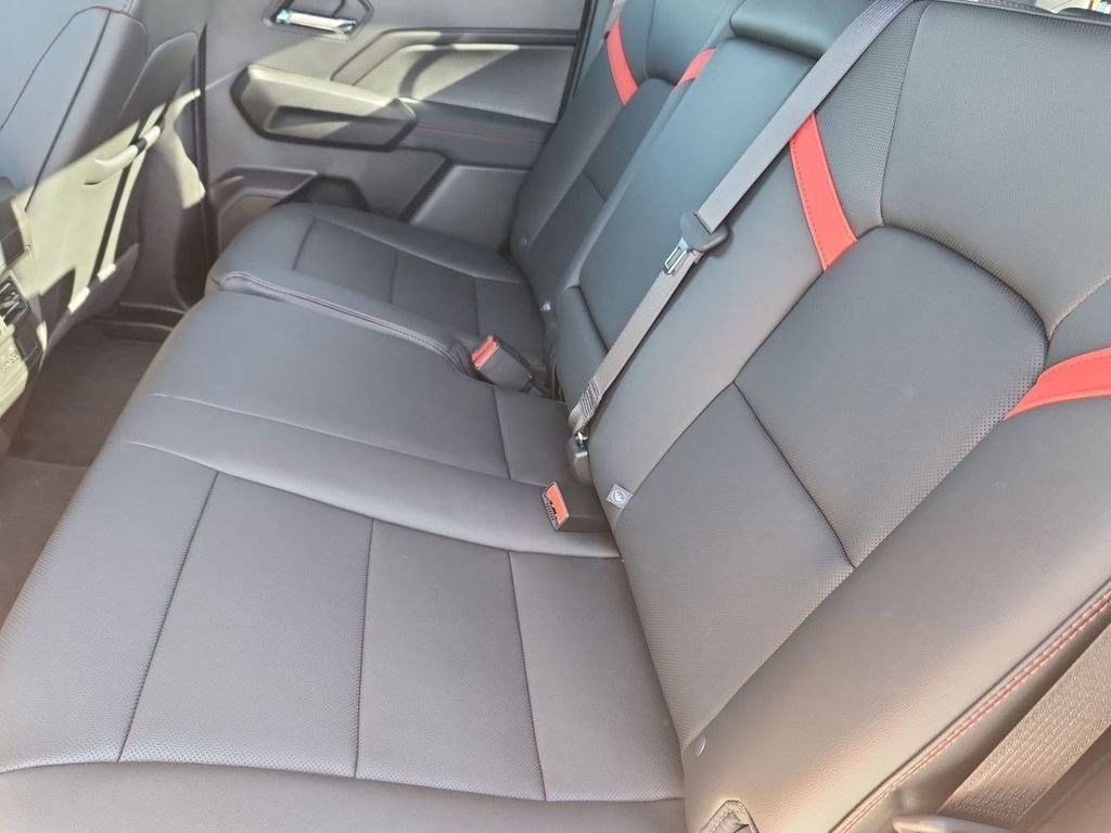 2026 Chevrolet Colorado Z71 - Photo 26