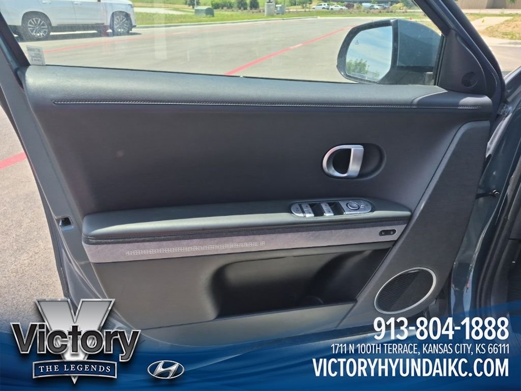 Used 2023 Green Hyundai Limited image 10