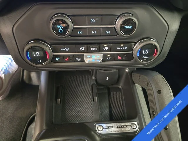 New 2026 Avalanche Gray Ford Badlands® image 31