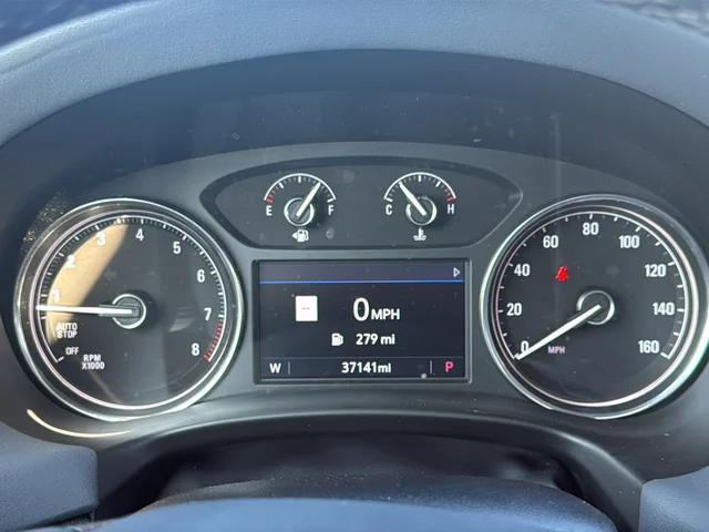 Used 2023 Black Buick Essence image 23