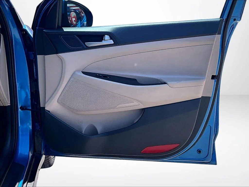 Used 2018 Blue Hyundai Value image 25