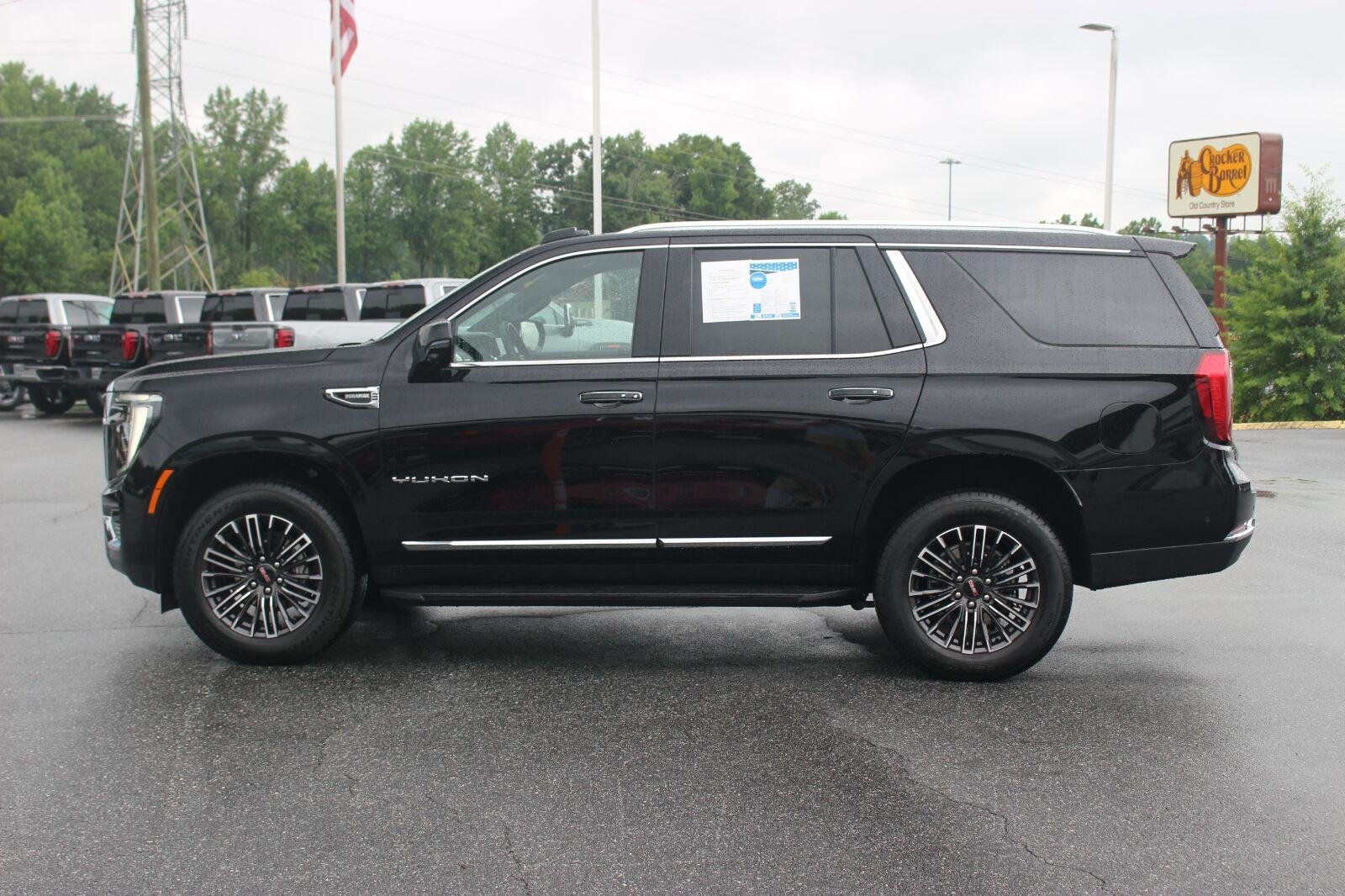 Used 2026 Onyx Black GMC Elevation image 4