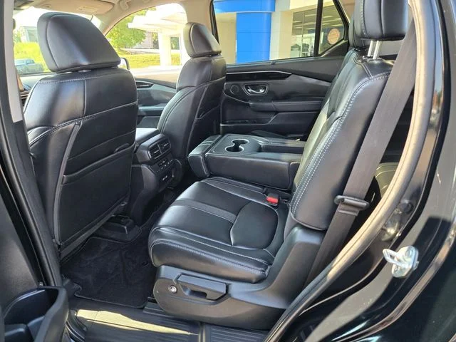 Used 2023 Black Honda Touring image 13