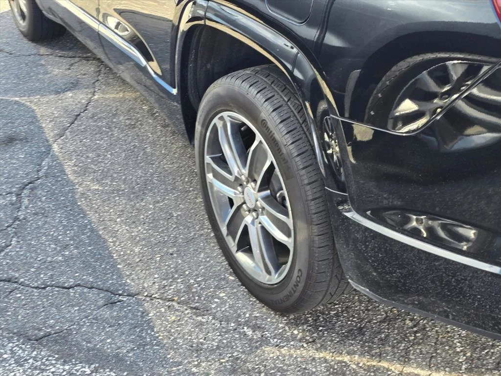 Used 2019 Black GMC Denali image 20