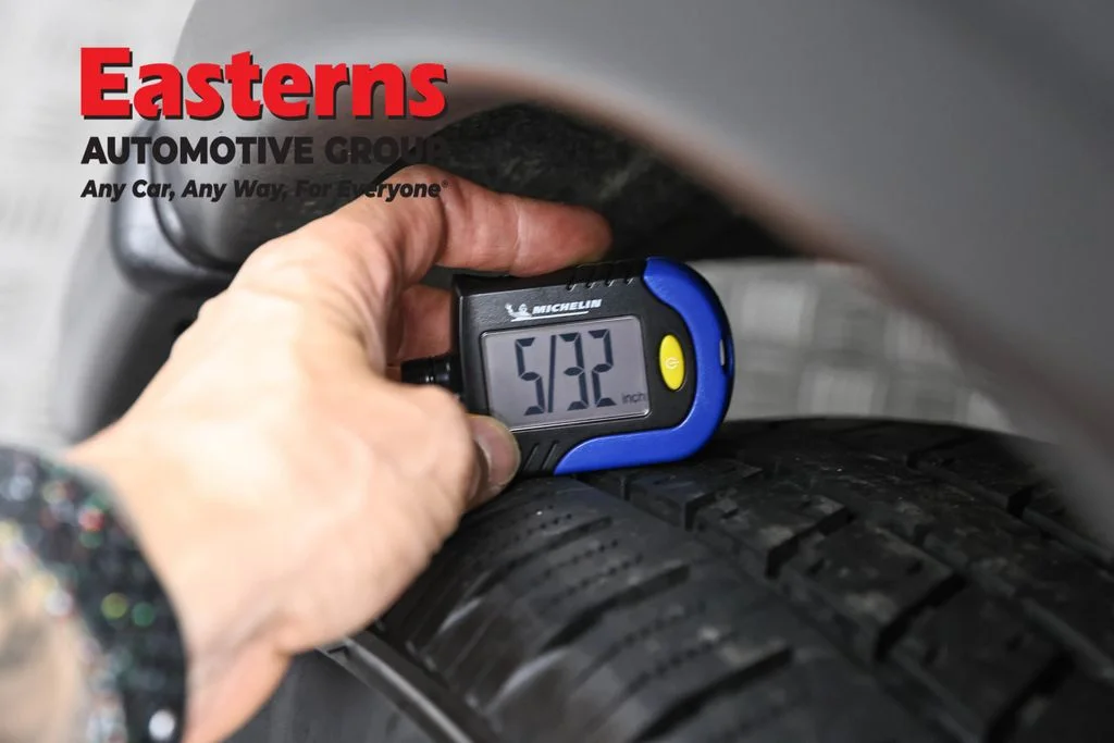 Used 2023 Gray Nissan SL image 31