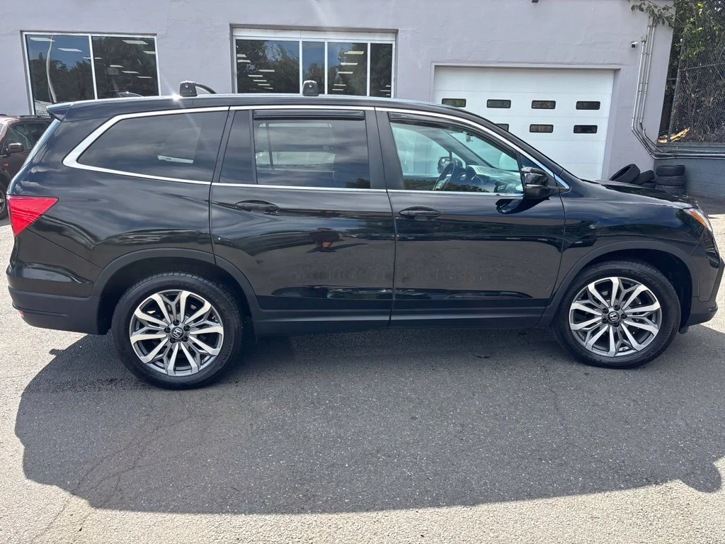 Used 2021 Black Honda EX image 7