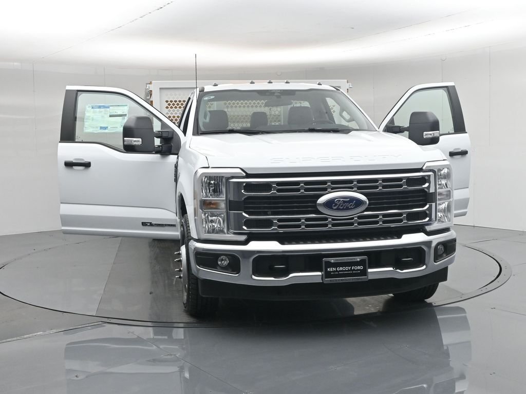 New 2026 Oxford White Ford XL image 27