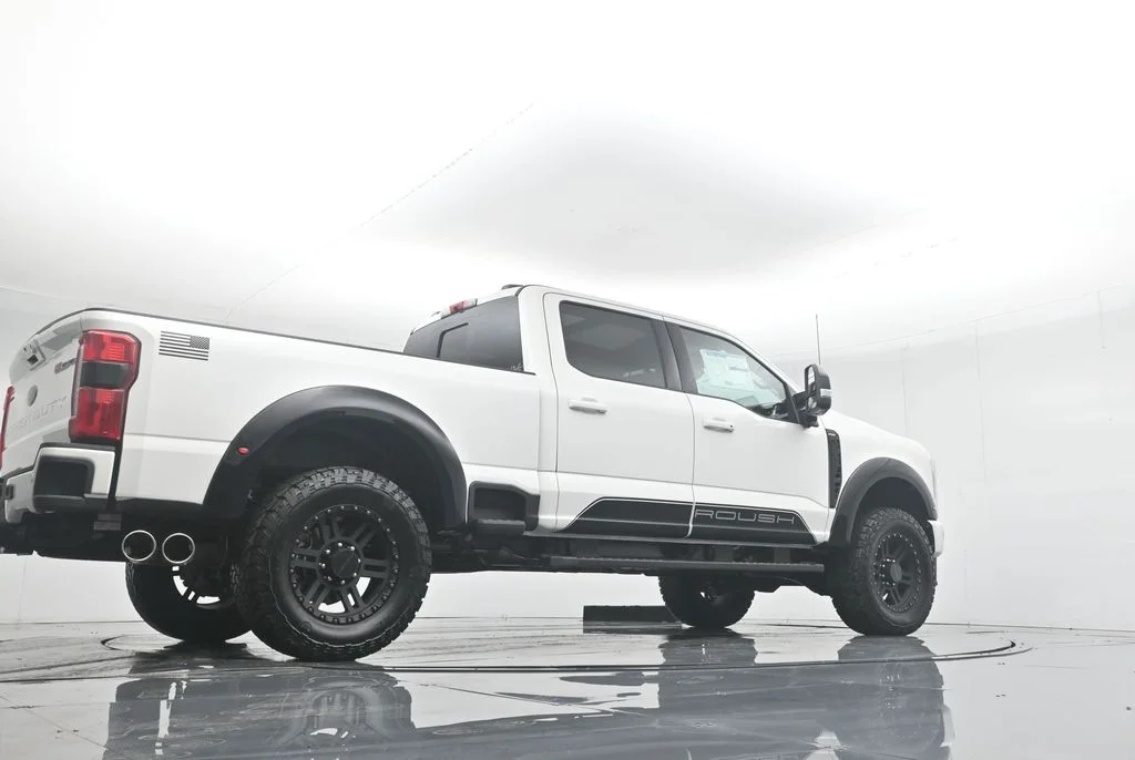 New 2026 Star White Metallic Tri-Coat Ford Lariat image 51