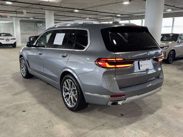 Used 2024 Skyscraper Grey Metallic BMW xDrive40i image 5