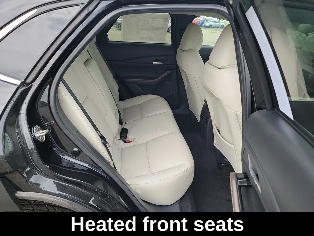 2025 Mazda CX-30 Premium - Photo 12