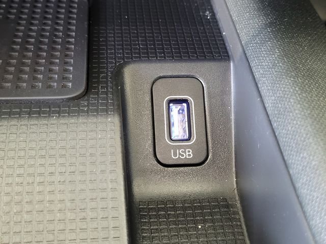 Used 2023 Green Hyundai Limited image 12