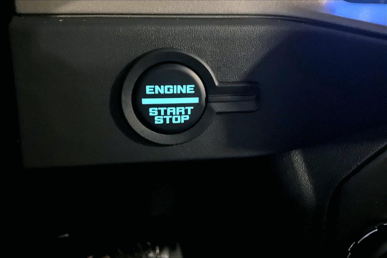 Used 2025 Shadow Black Ford Outer Banks image 31