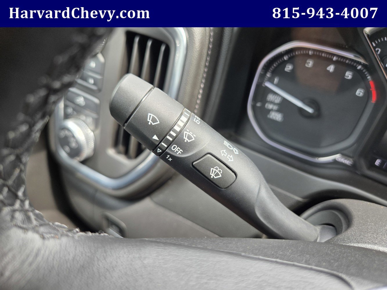 Used 2020 SUMMIT WHITE GMC SLE image 19