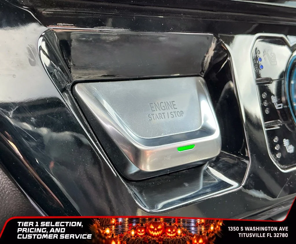 Used 2024 Summit White GMC AT4X image 39