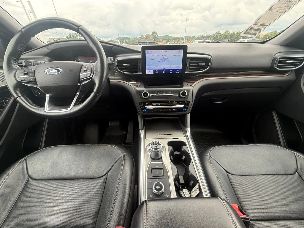 Used 2020 Red Ford Limited image 7