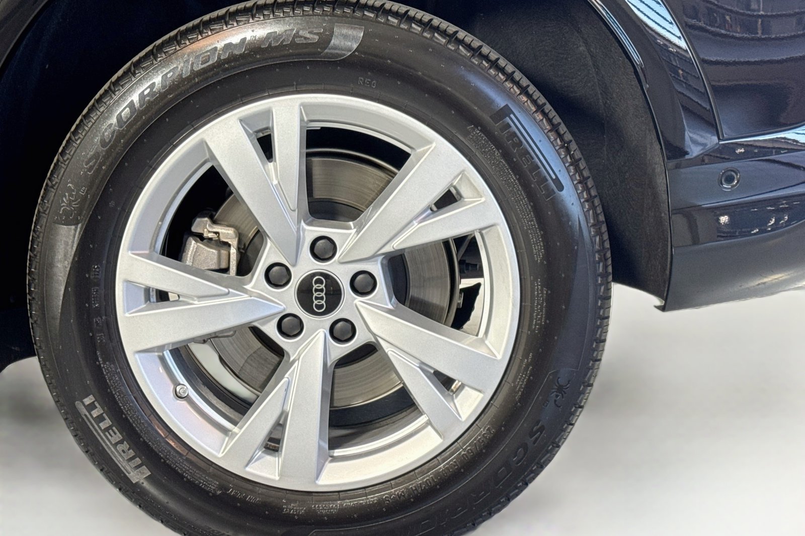 Used 2025 Mythos Black Metallic Audi Premium image 28