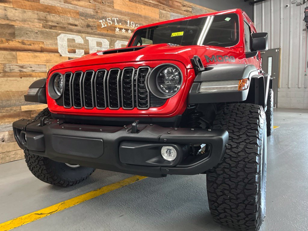 New 2026 Firecracker Red Clear-Coat Exterior Paint Jeep Moab 392 image 13