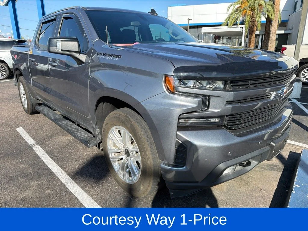 Used 2020 Gray Chevrolet RST image 5