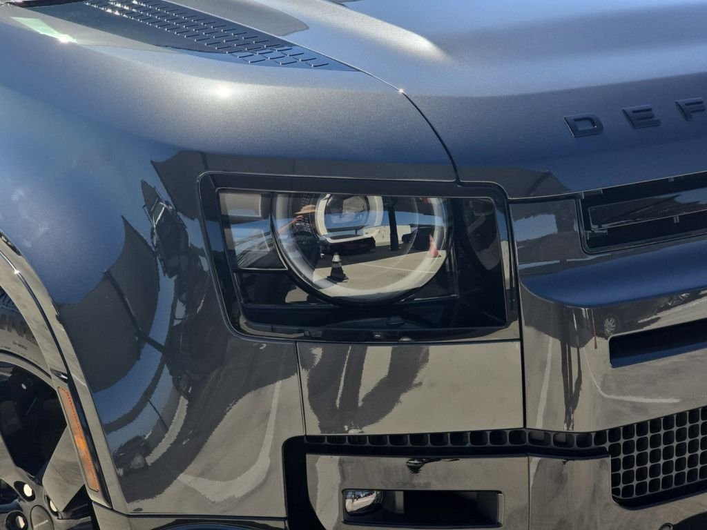 New 2026 Carpathian Grey LAND ROVER V8 image 32