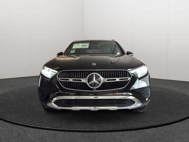 Used 2025 Black Mercedes-Benz GLC 300 image 2