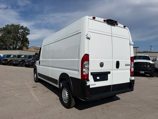 New 2027 Bright White Clearcoat RAM High Roof image 19