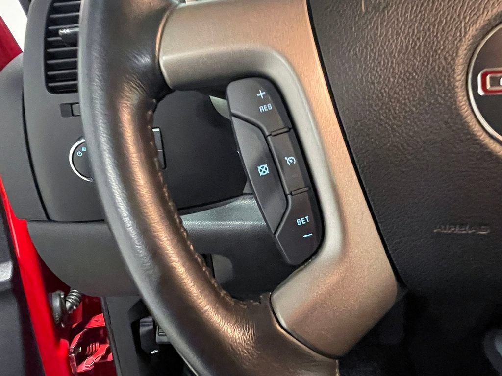 Used 2011 FIRE RED GMC SLE image 68