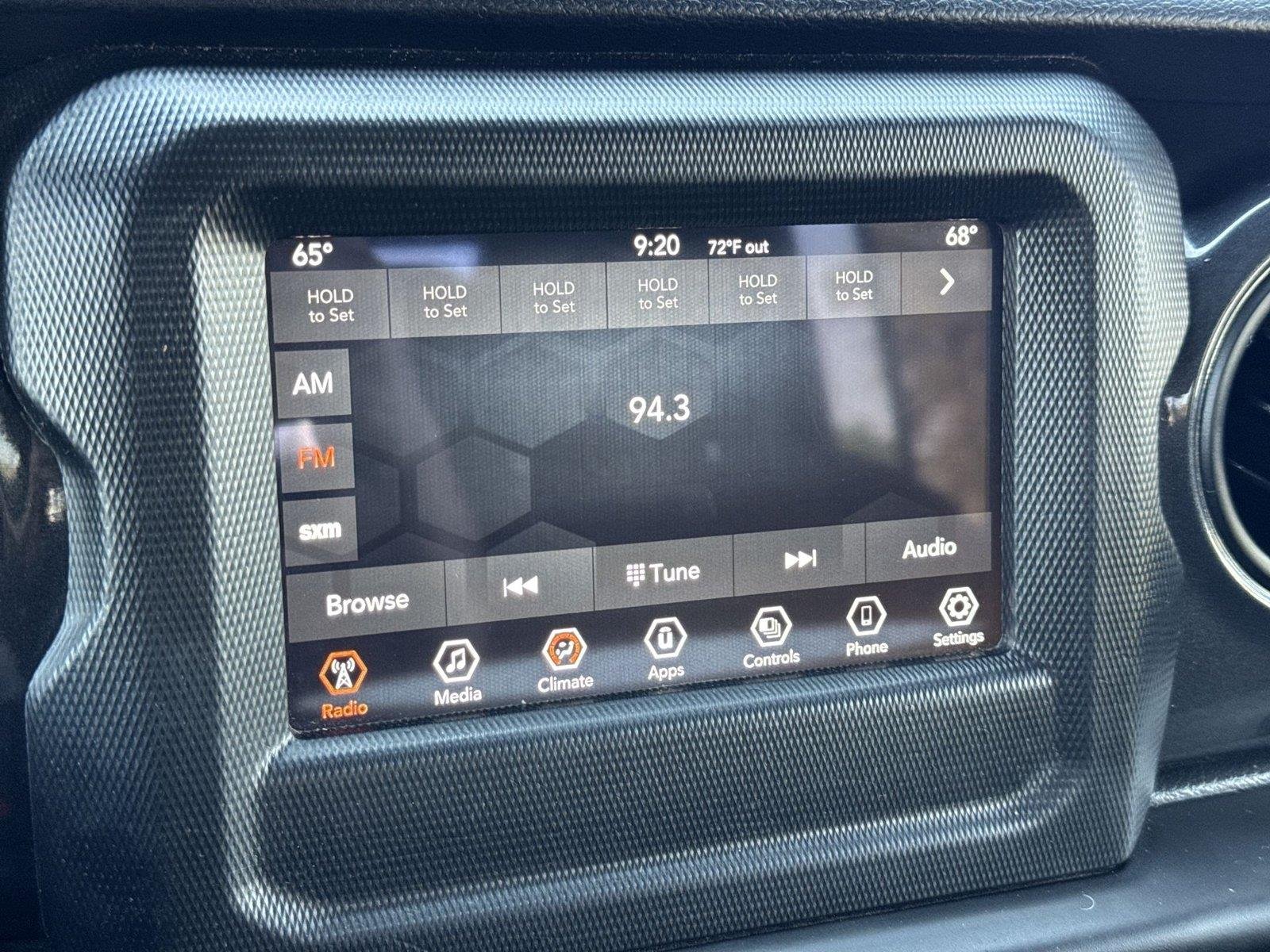 2022 Jeep Gladiator Altitude - Photo 13